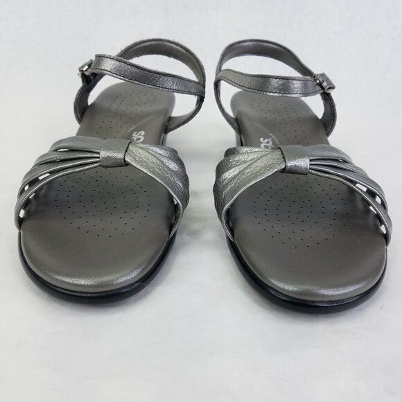 SAS Sandal Women's 9.5 Slingback Strappy Block Heel Silver Patent Leather USA - Picture 3 of 16